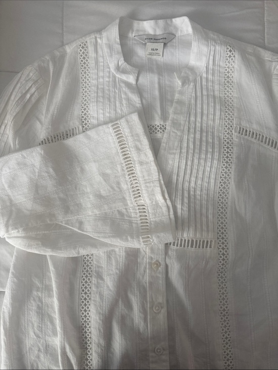 Club Monaco Tops - Club Monaco White Button-Down Lace Trim Shirt